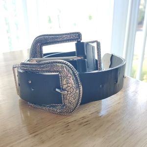 Double buckle belt
